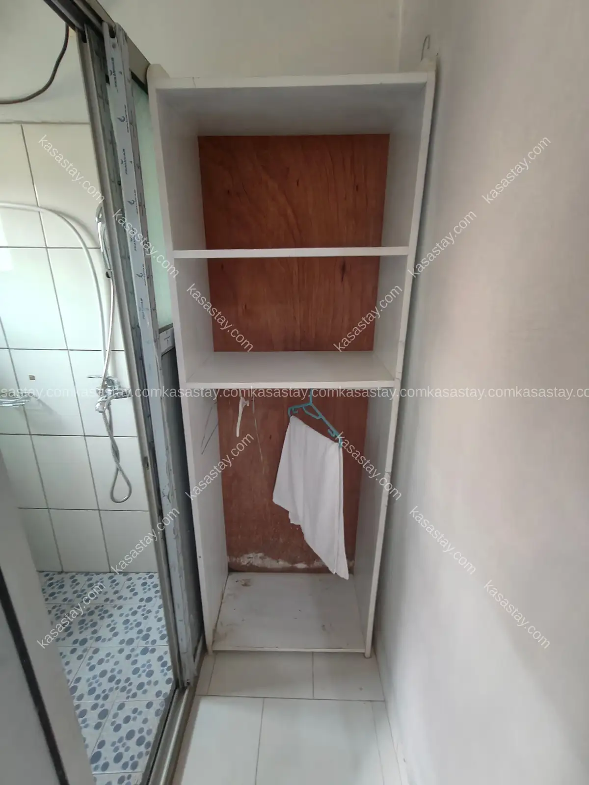 Chambre meublée Ultra luxueux au niveau du commissariat odza 4