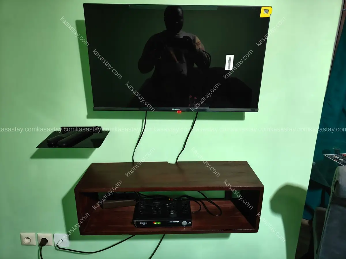 Studio Meublé Amelson 205 à simbock (Carefour Mbalgong 5