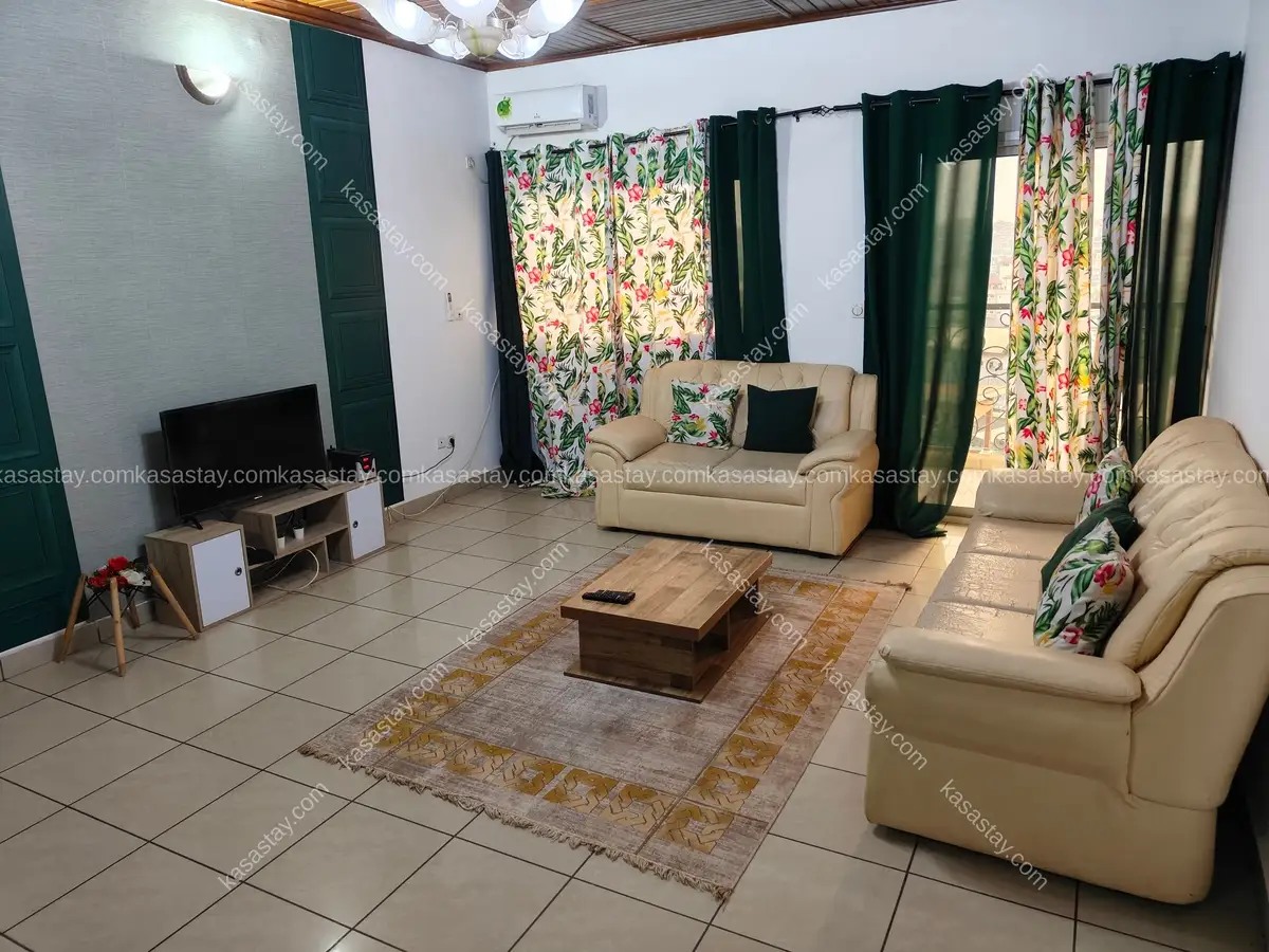 Appartement meublé 2 chambres obobogo entre ministre 2