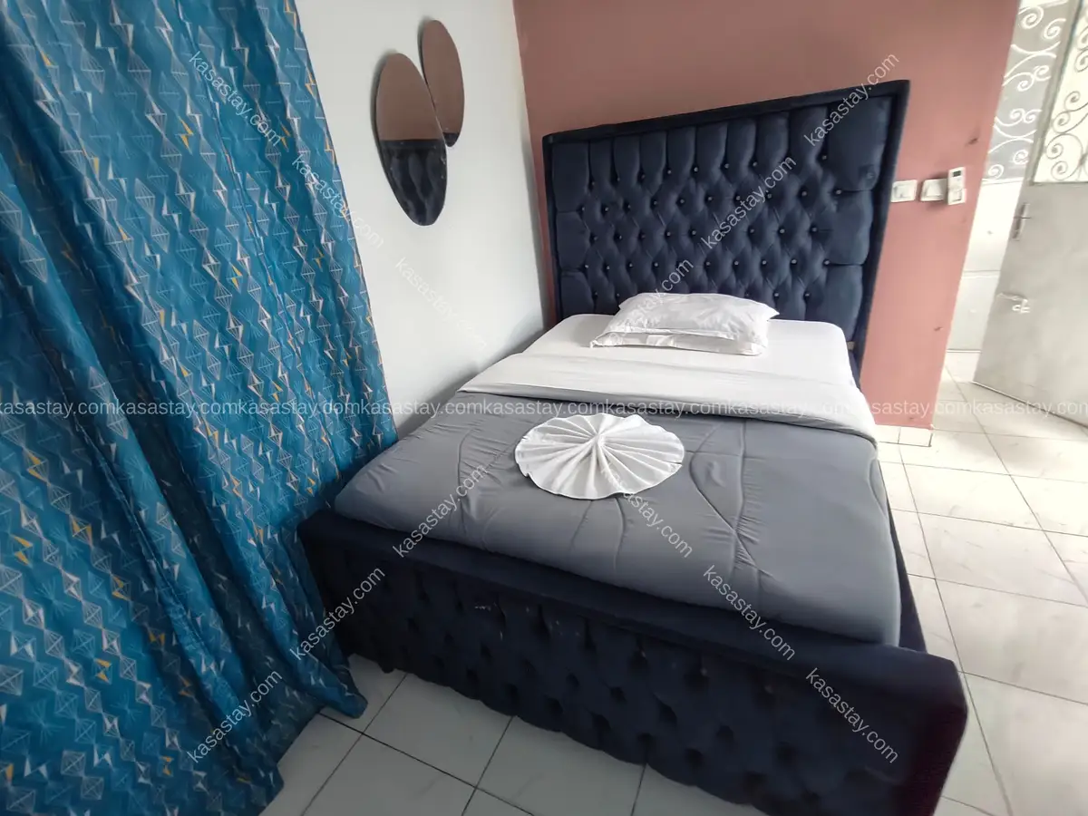 Chambre meublée Ultra luxueuse au niveau du commissariat d'odza 5