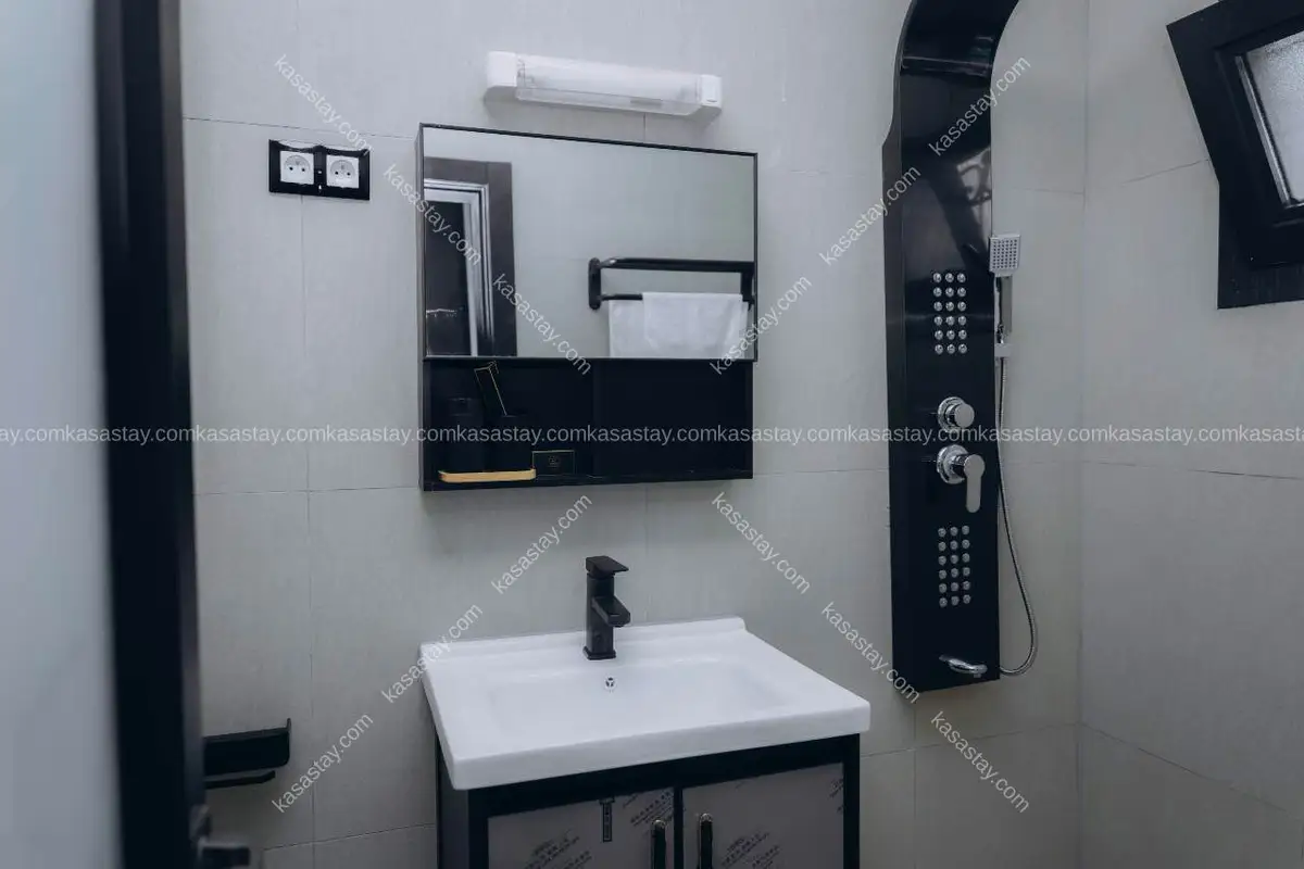 Studio in Marché de Fougerolles Yaoundé V, 1 bedroom 3