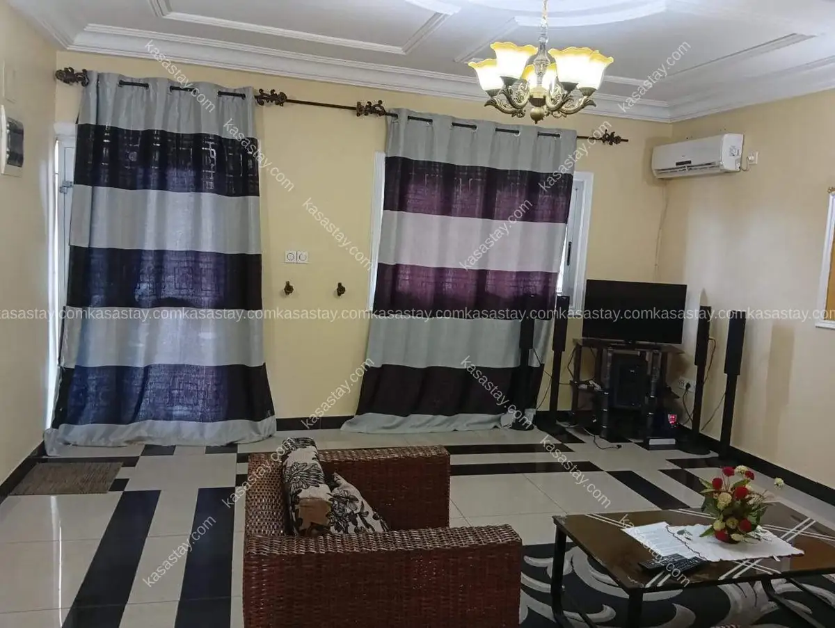 Studio in Carrefour BIFAGA, Douala, 1 bedroom 2