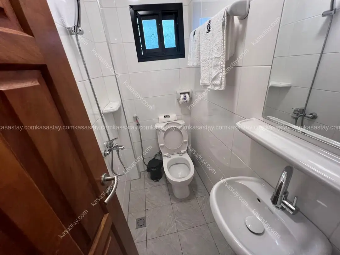 appartement 1 deluxe par JPN SQUARE (lycée de logpom fin goudron la tenga) 3