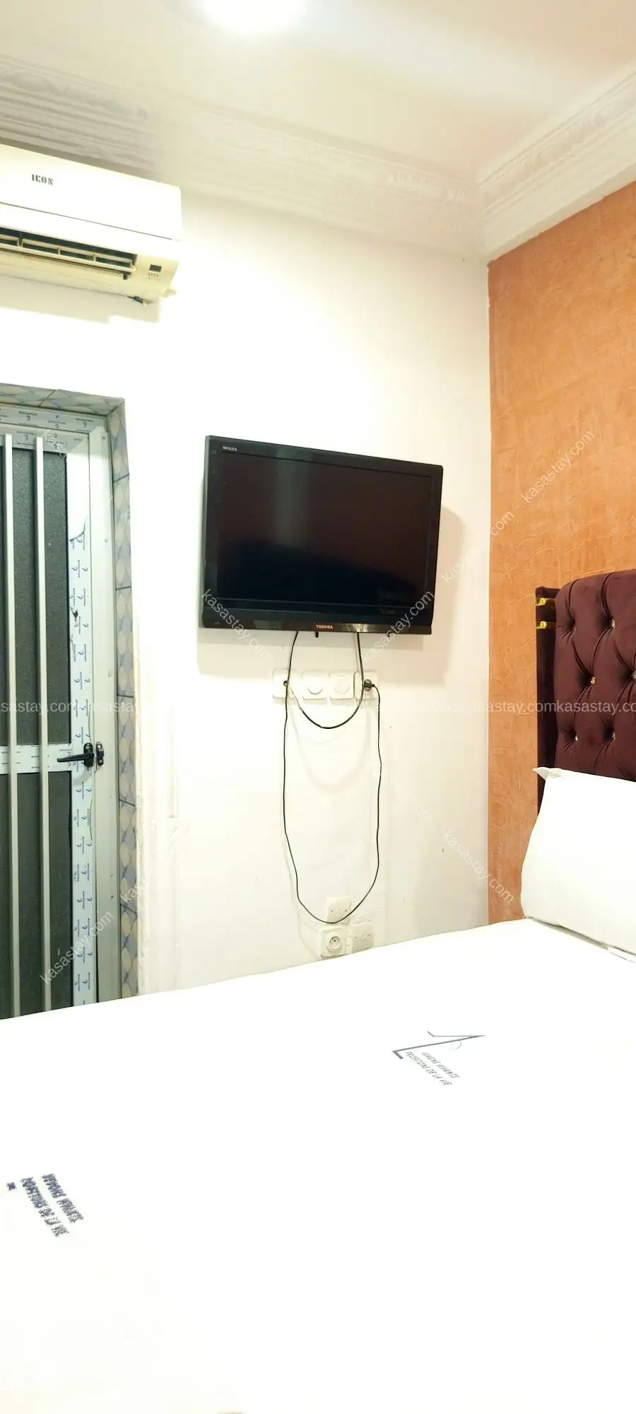 chambre meublée 303 by résidence Alexandra (bonamoussadi carrefour maçon) 3