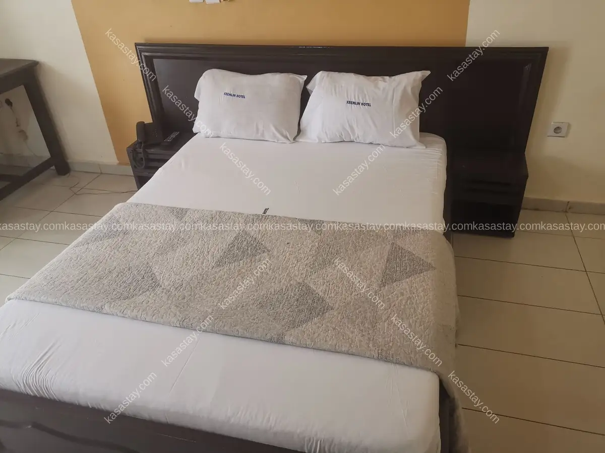 Rooms in Bonamoussadi, Douala, 1 bedroom 5