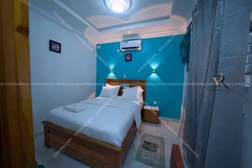 Chambre meublée américaine par résidence Vinelly (Total nkolbong) 4