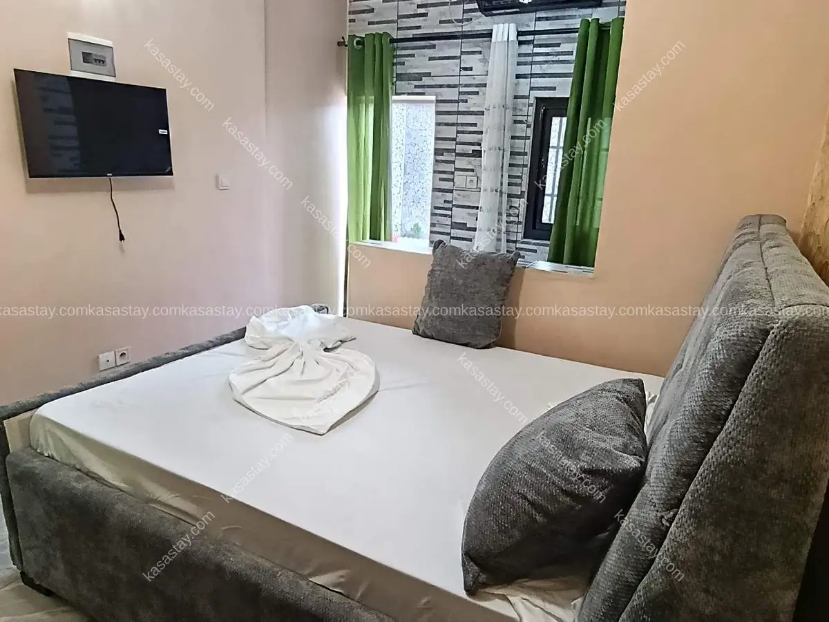 Rooms in Yassa, Douala, 7 bedrooms 5