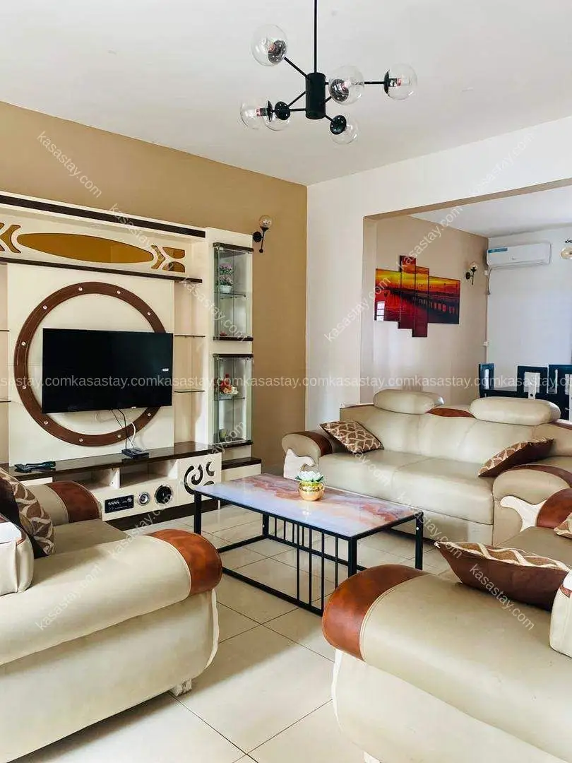 Townhouse in Centre ville, 5 bedrooms 2