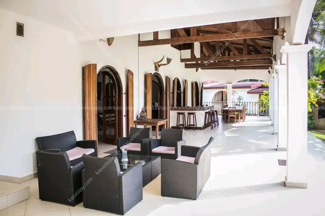 Villa meublée piscine privée+bordure de mer 5