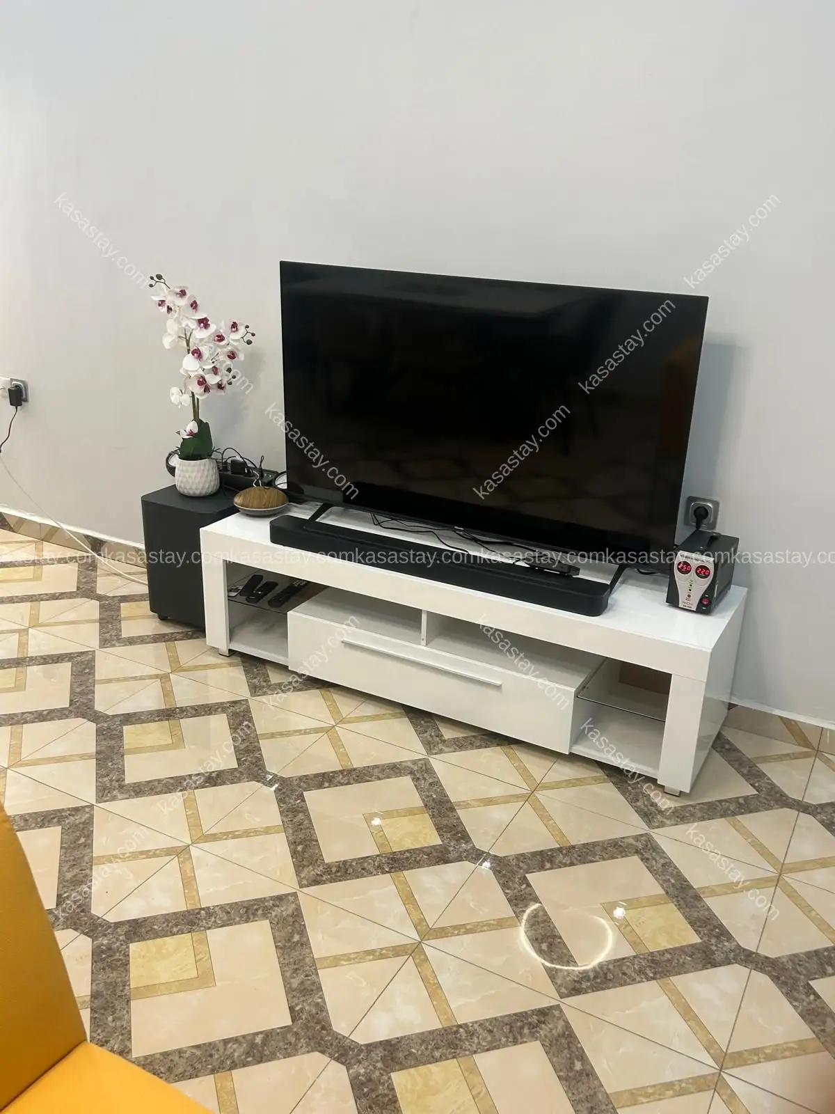 Appartement meublé 3 chambres à Odza 45000 4