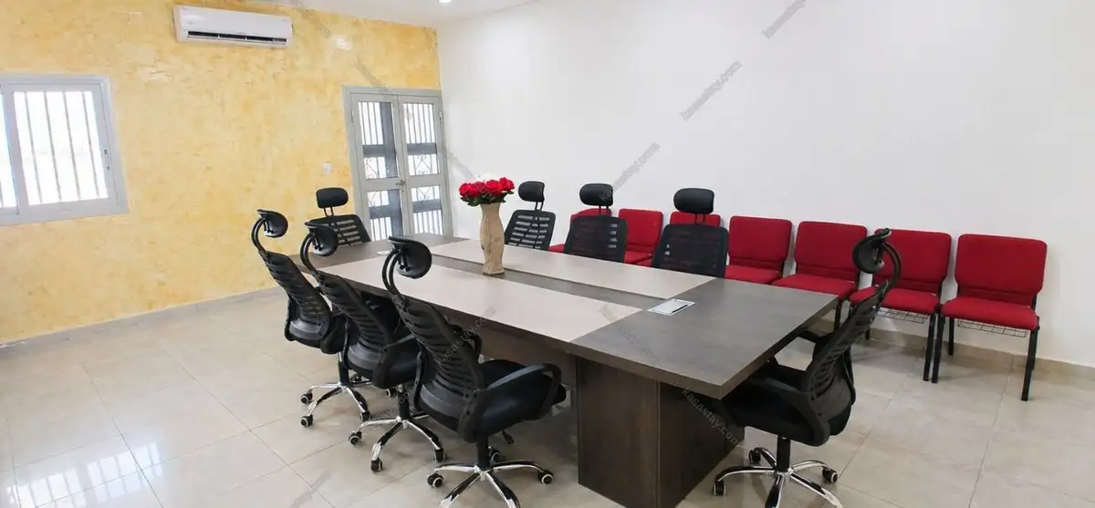 Office in Omnisport, Yaoundé