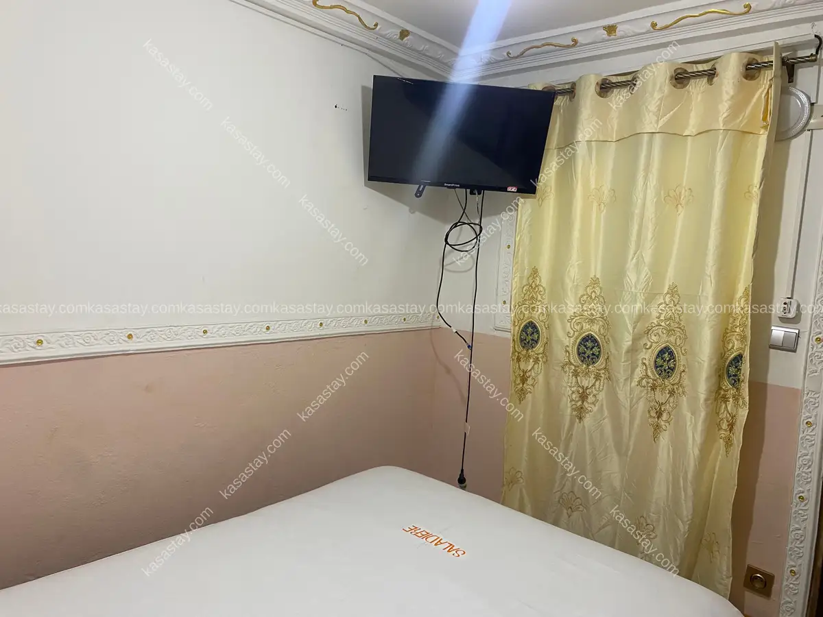 Chambre meublée A4 par Saladière ( cité sic) 2