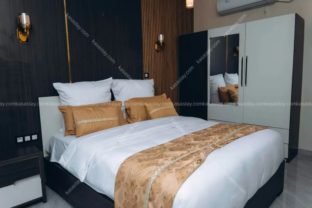 Studio in Marché de Fougerolles Yaoundé V, 1 bedroom 2