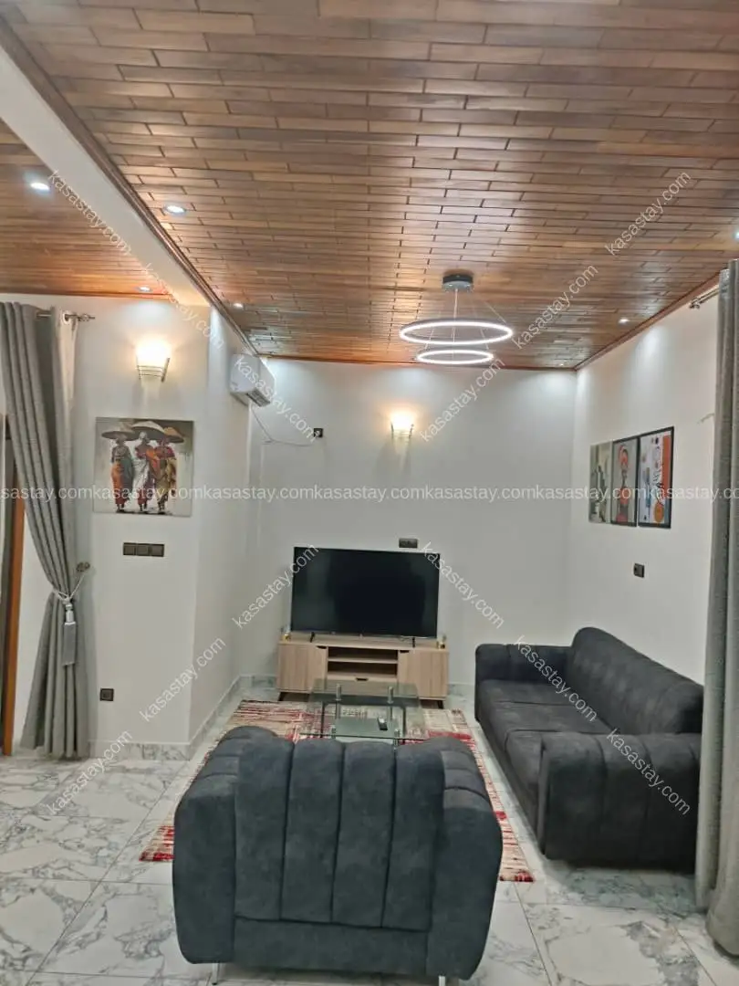 Appartement Meublé 2 Chambres avec piscine 55000 à Odza borne 10