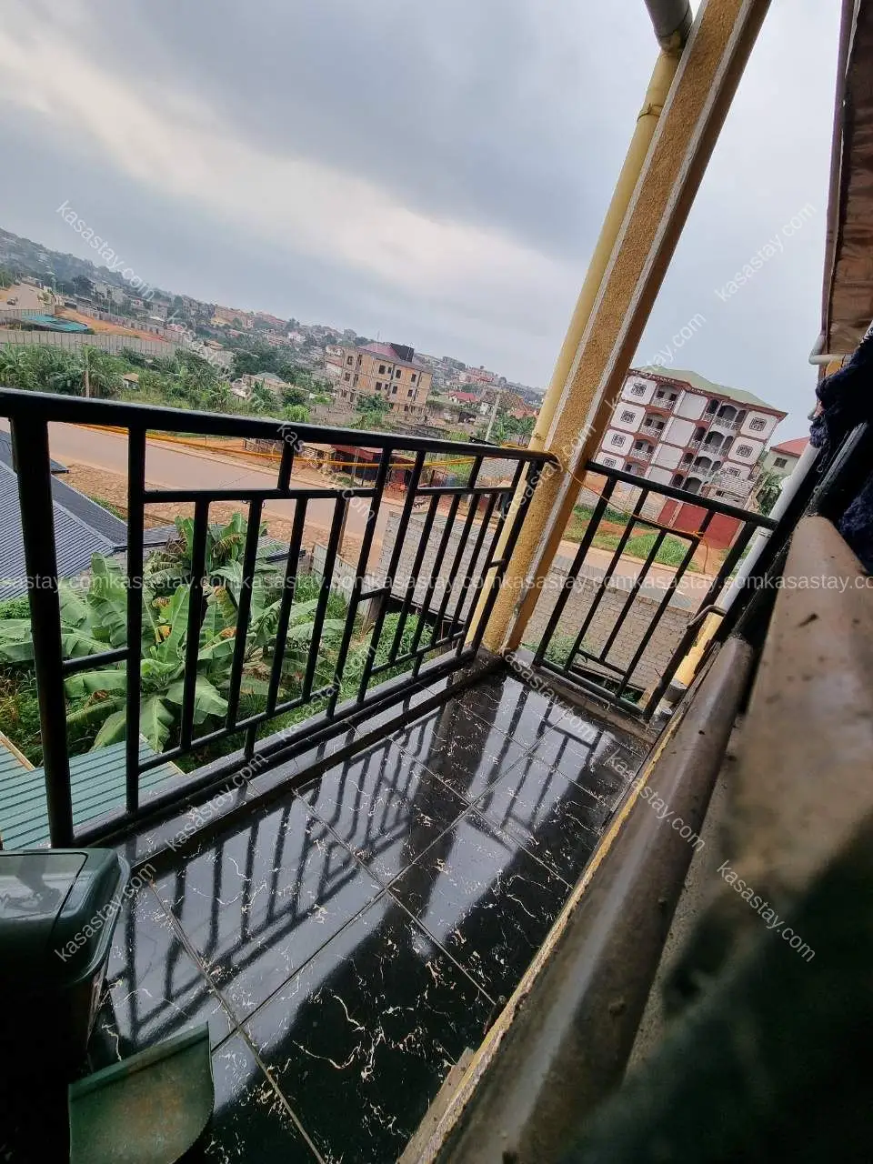 Chambre à Fougerolles, Yaoundé 4