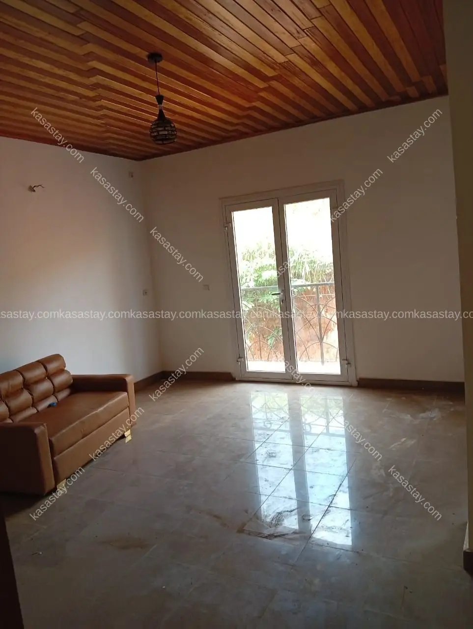 Apartment in Odza Messamendongo, 2 bedrooms 5