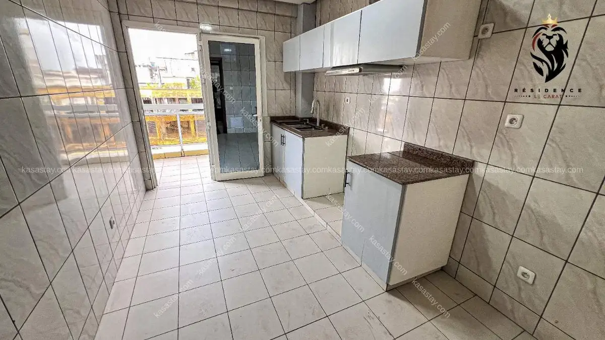 Apartment in Akwa I, 2 bedrooms 3