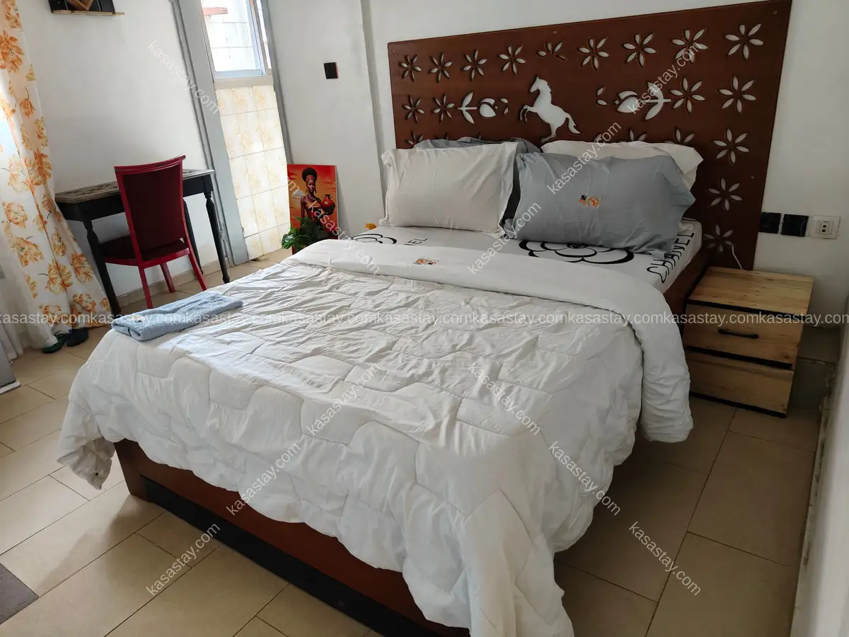 Chambre meublée entièrement équipée luxueuse à Mvogbi 0040 2