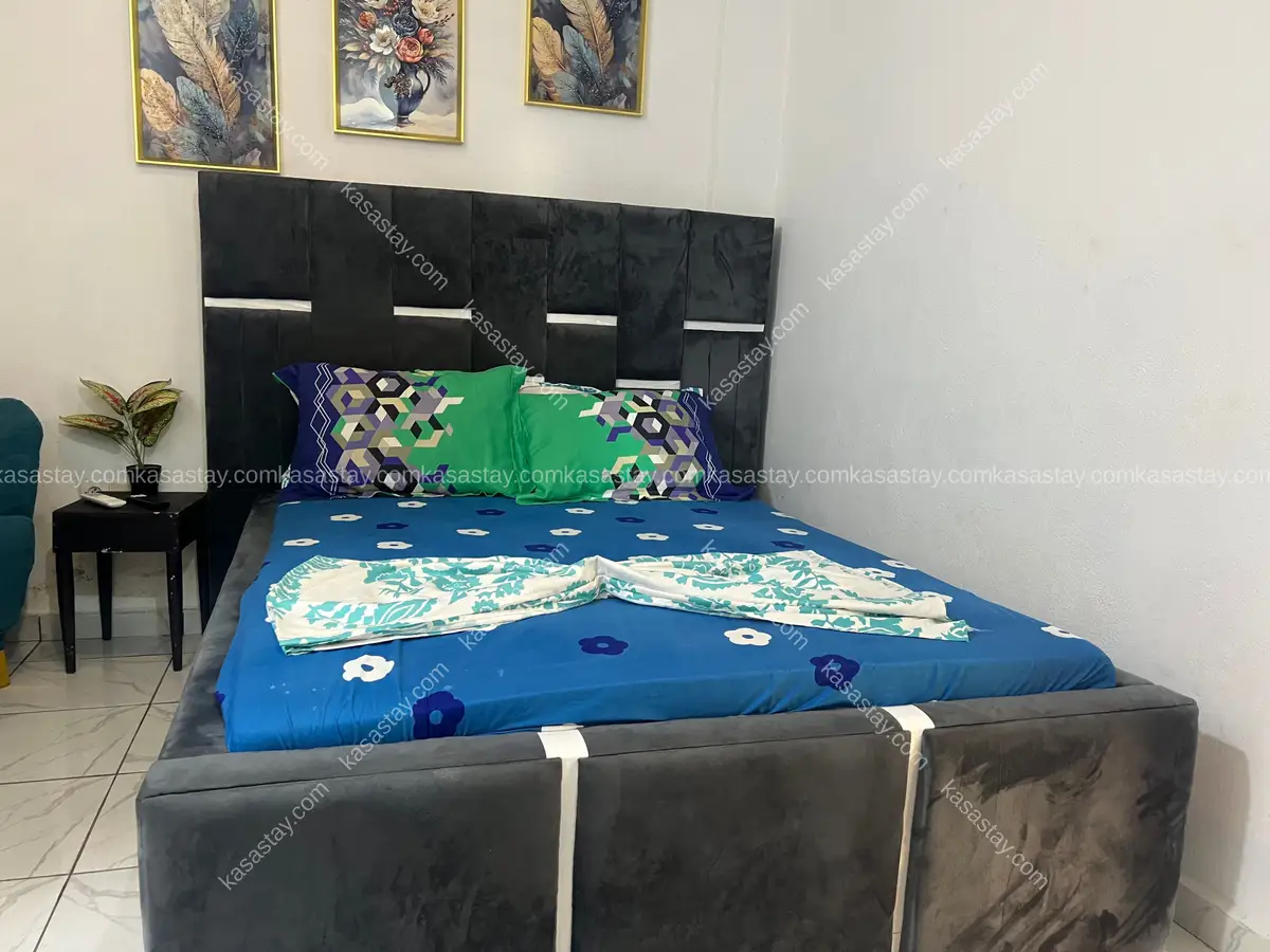 Chambre meublée E8 par NOGIKAT(ndogbong zachman) 2