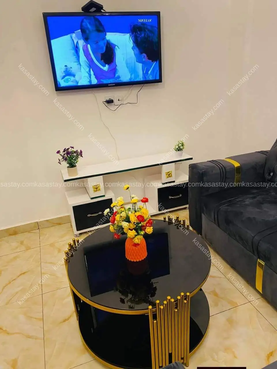 Studio in 3Q52+Q9, Douala, 2 bedrooms 2