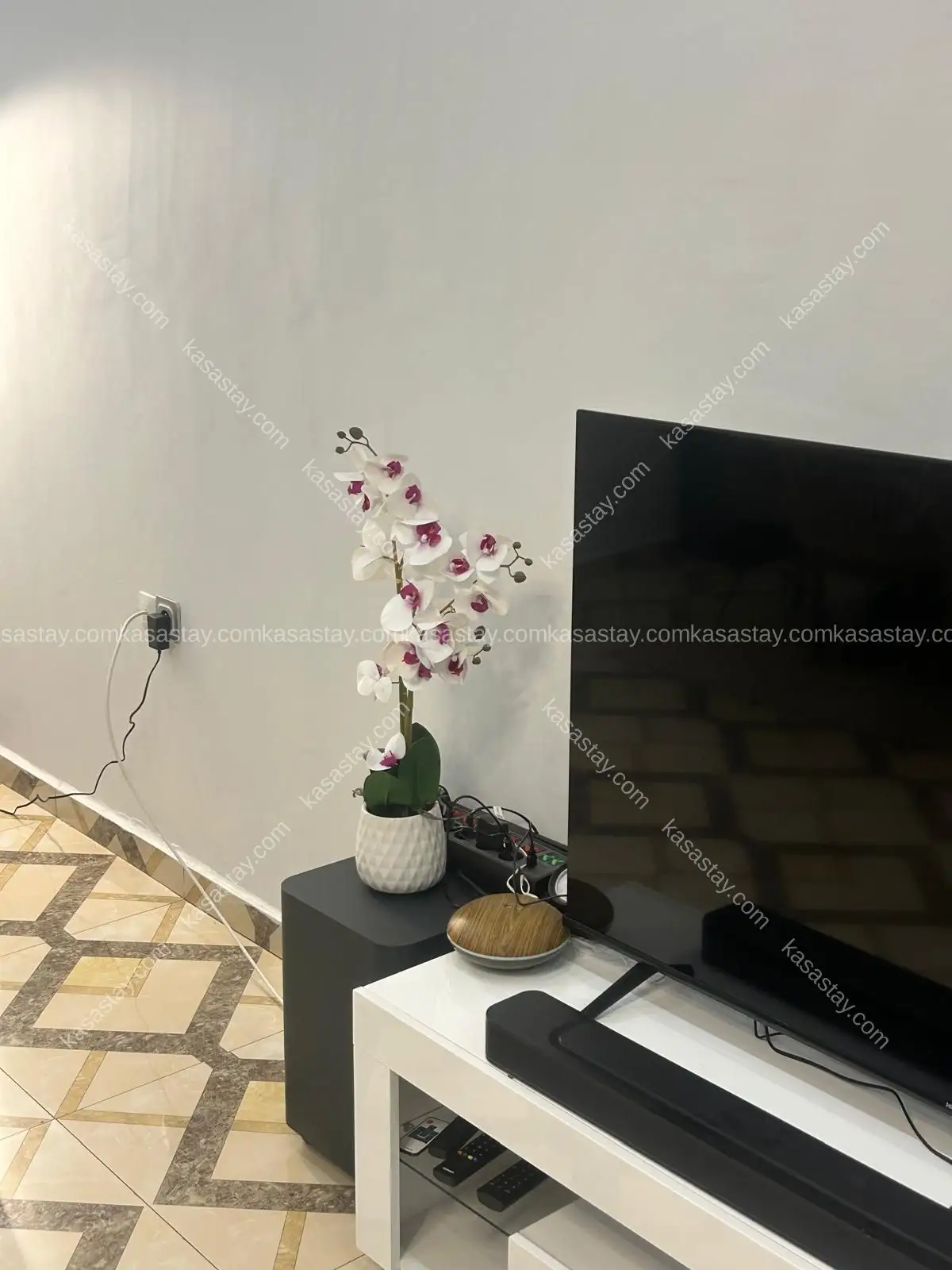 Appartement meublé 3 chambres à Odza 45000 5