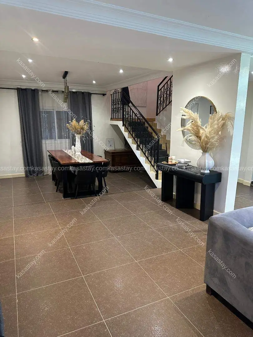 APPART MEUBLÉ DE LUXE PAR MNE ( LENDI – DOUALA) 2