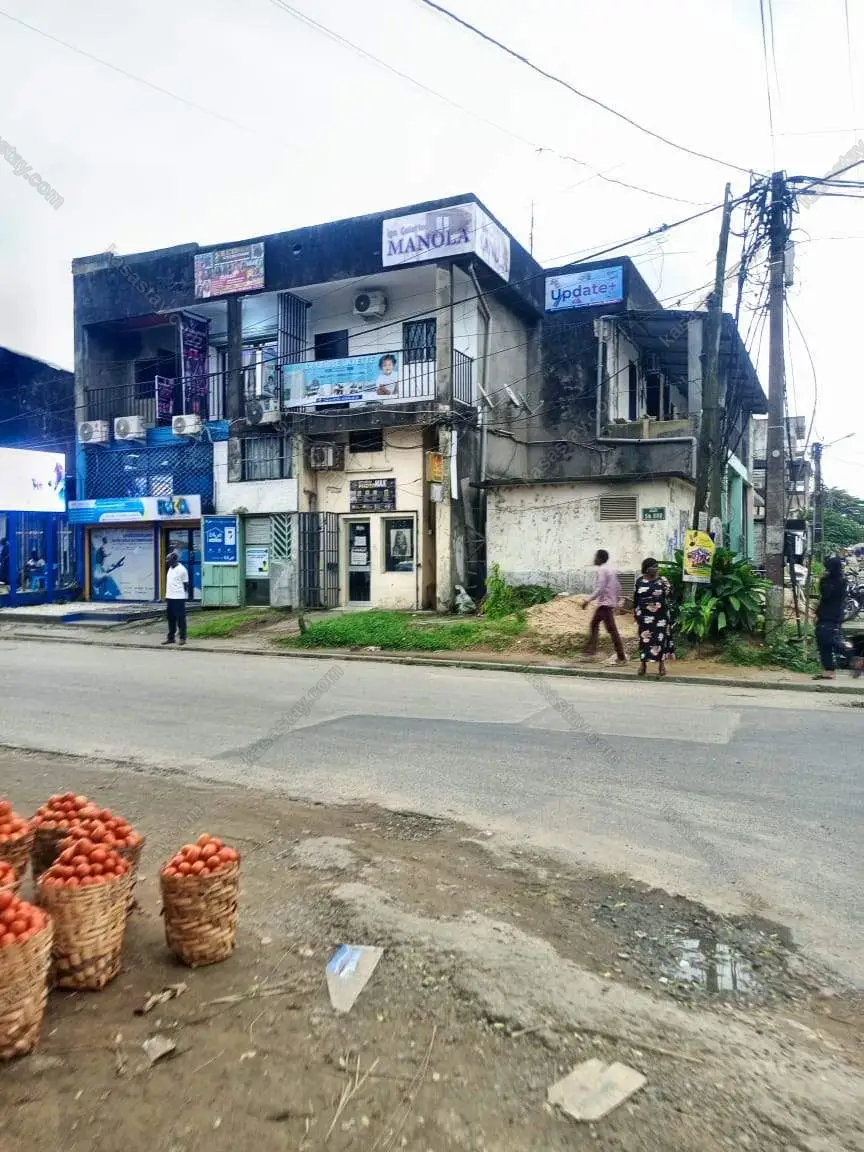 Shop in Bonamoussadi, Douala 2