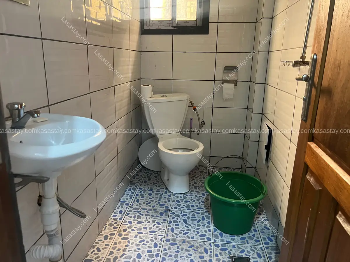 Chambre meublée E8 par NOGIKAT(ndogbong zachman) 4