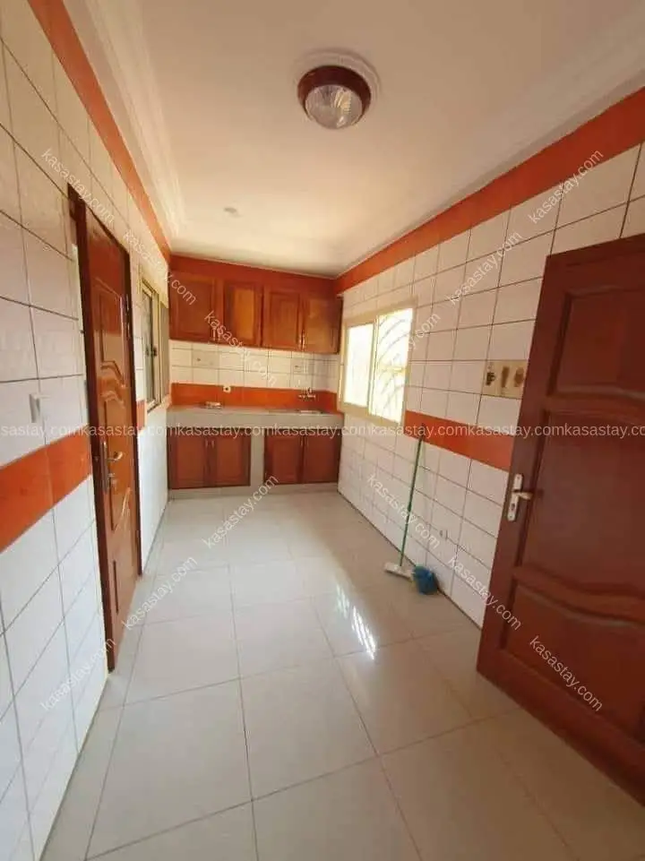 Apartment in Nkoabang, Yaoundé, 3 bedrooms 3