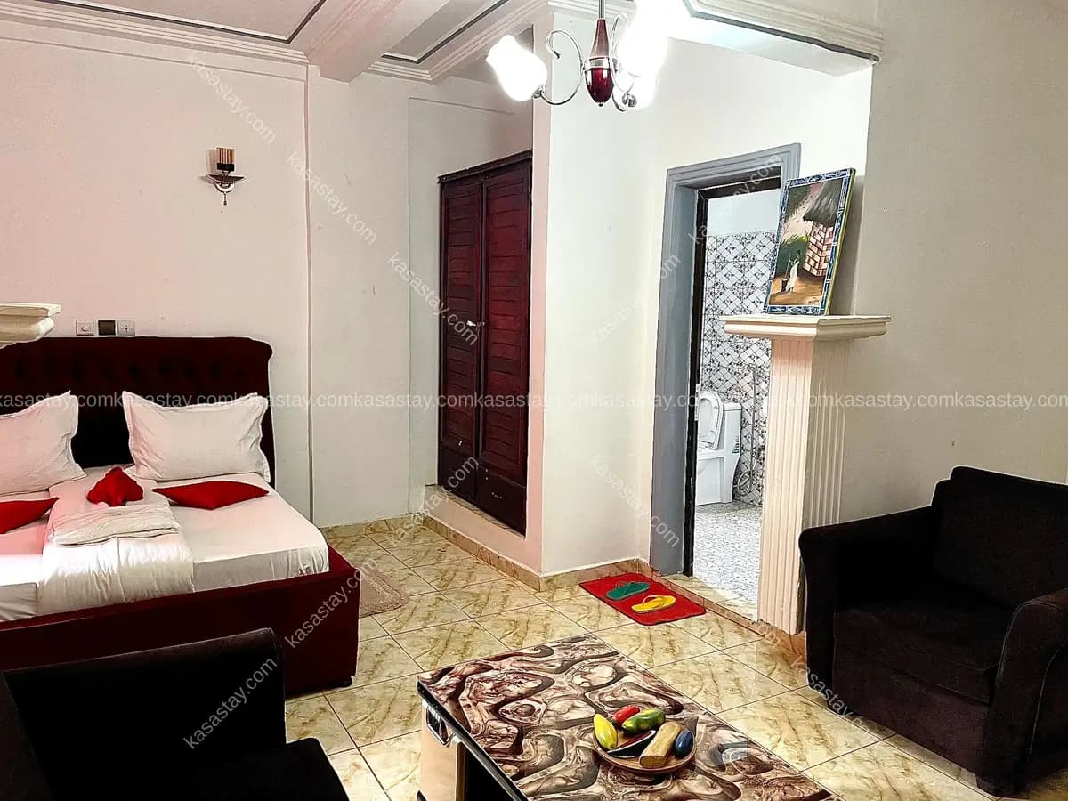 Chambre meublée 110 par NGK APPART 2