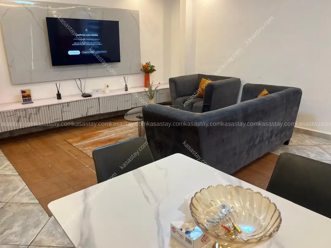 Appartement meublé de 3 chambres par Résidence Safand_Bonapriso