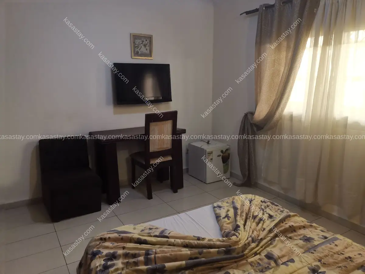 Rooms in Bonamoussadi, Douala, 1 bedroom 5