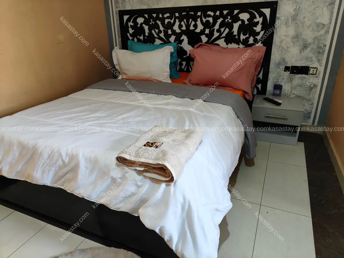 Chambre meublée entièrement équipée luxueuse à Mvogbi 0050 3