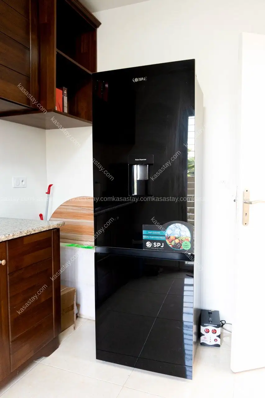 House in Ndogbong, Douala, 3 bedrooms 5