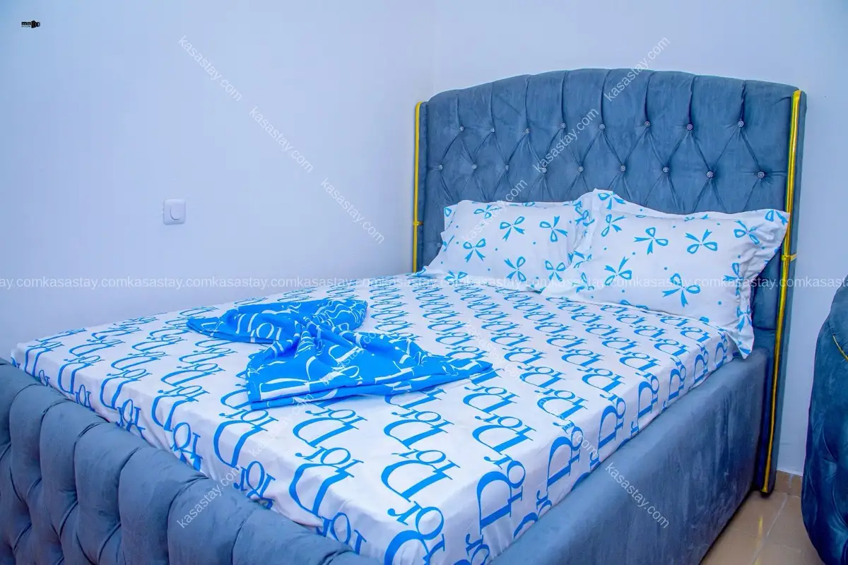 Chambre meublée 1 par Happy guest house ( Makepe Bocom ) 2