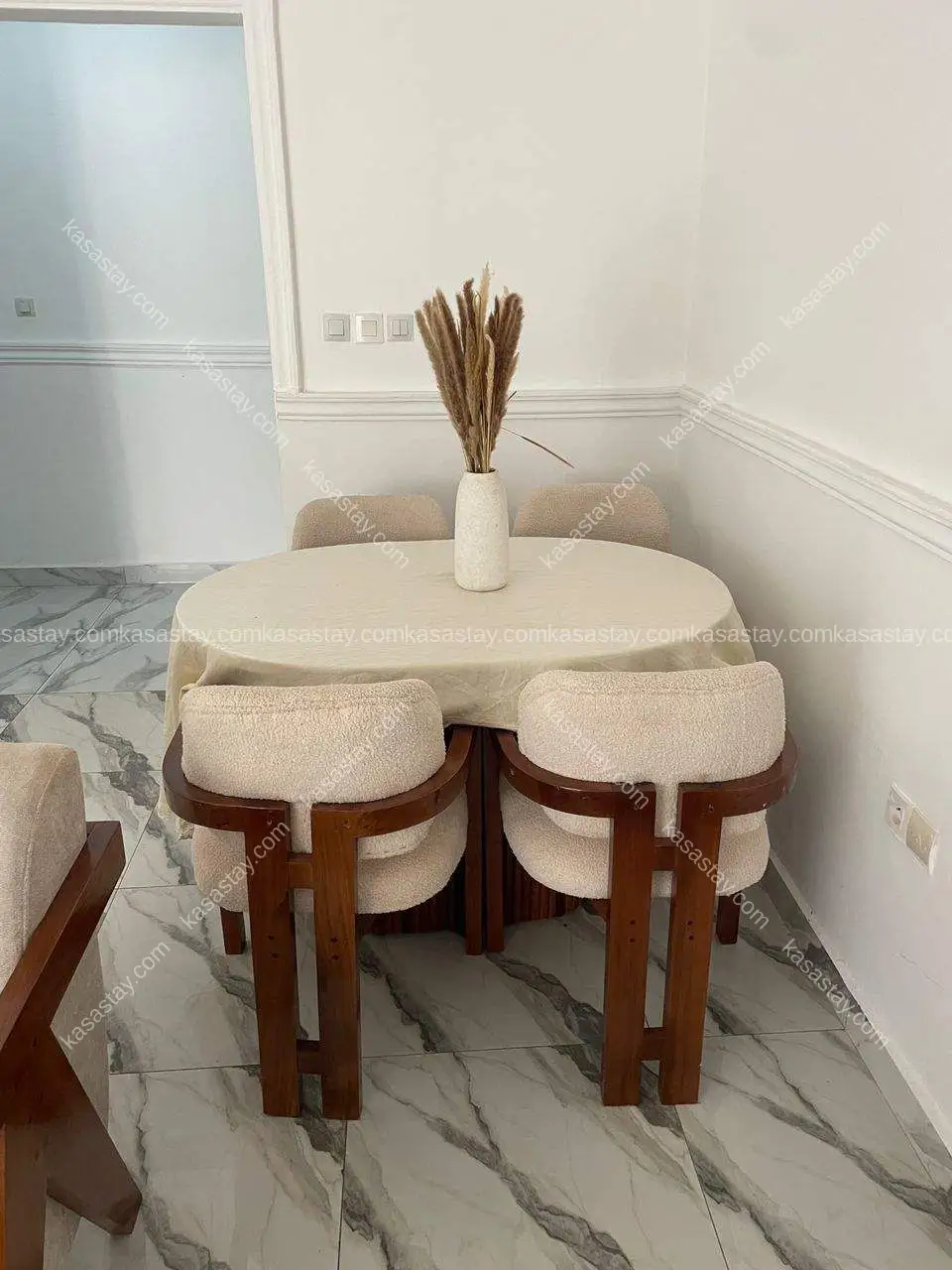 Apartment in Commissariat Odza, 3 bedrooms 4