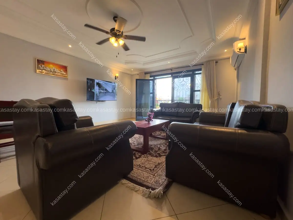 110 m2 Spacious and modern 3 bedrooms apartment (Logpom, fin goudron Bassong) 4