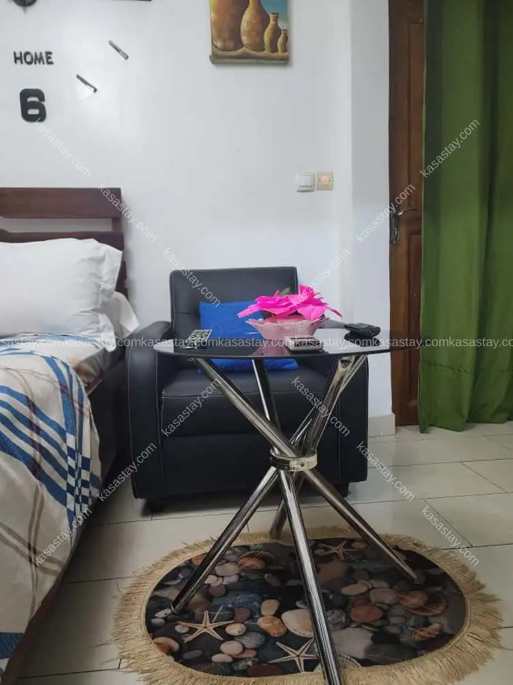 chambre meubée très chic située à Biyem-Assi, Carrefour Scalom 4