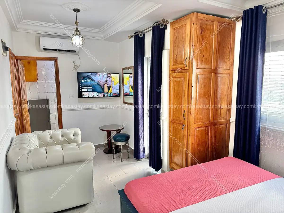 Chambre 1 by RESIDENCE LA MARINA (Bonamoussadi face opiom gold) 2