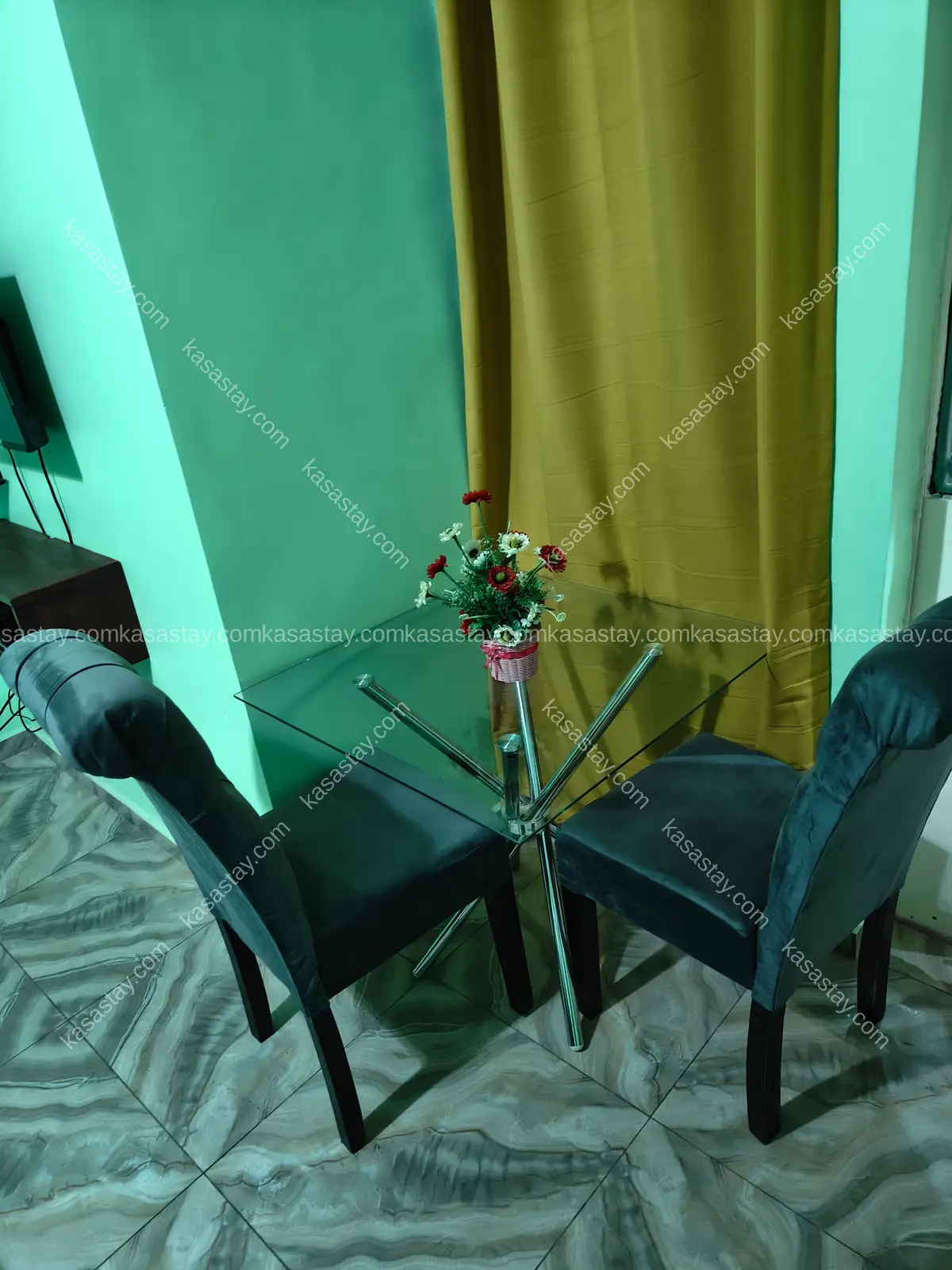 Studio Meublé Amelson 203 à simbock (Carefour Mbalgong) 3