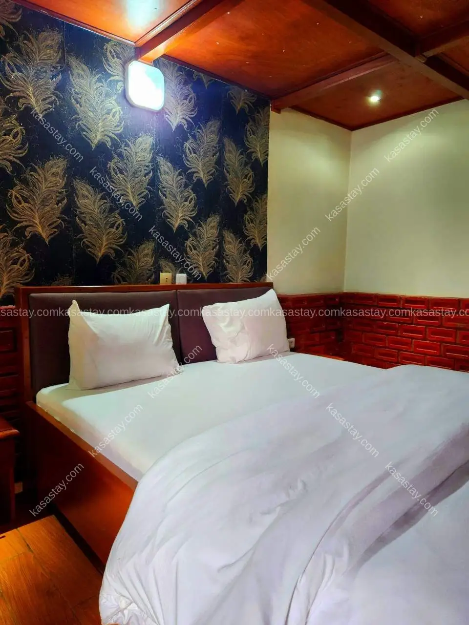 Rooms in Djoungolo I, 1 bedroom