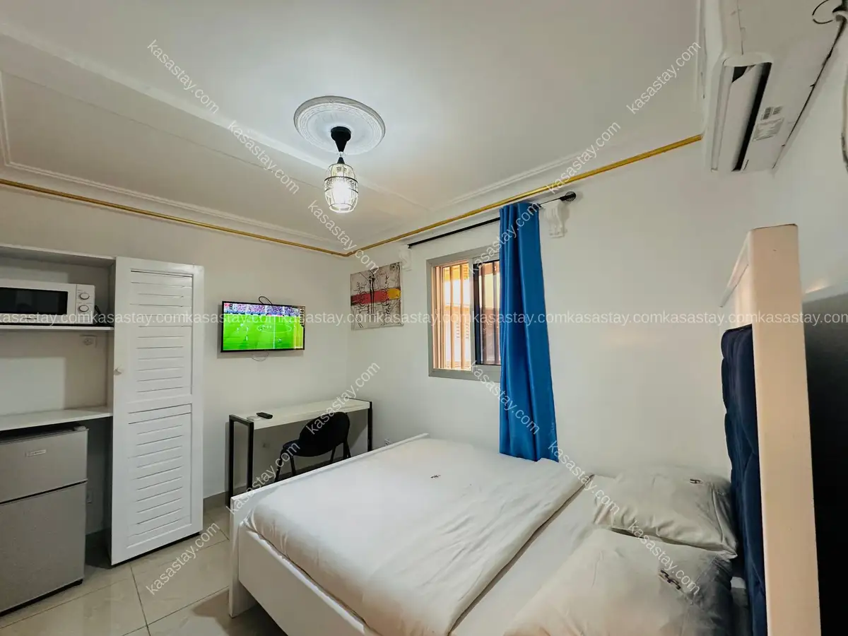 Chambre JUNIOR 1 by CP 6 - (Cité des palmiers) 2