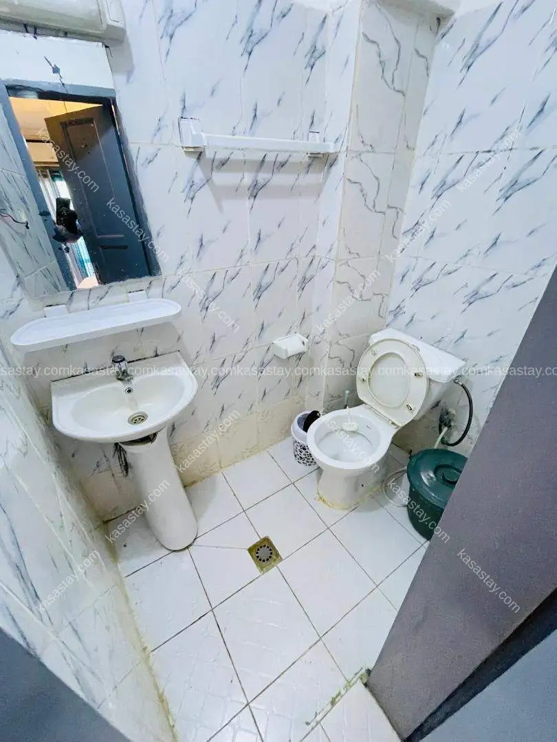 Rooms in Rue Kotto, Douala, 1 bedroom 4