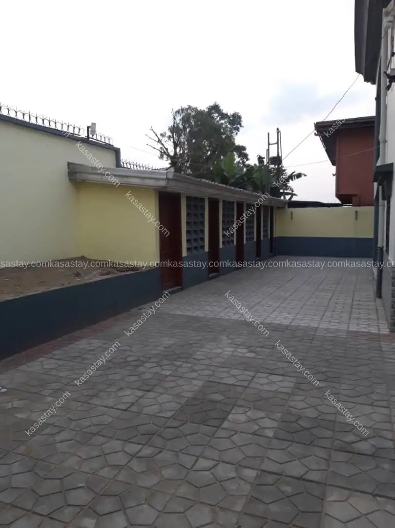 STUDIO MEUBLÉ A DOUALA PK12 2