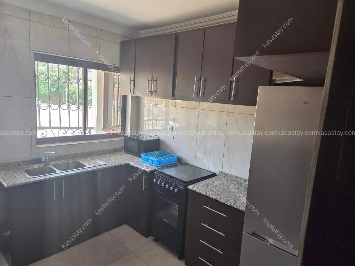 Appartement à Public School De Nkolndongo, 3 chambres 2