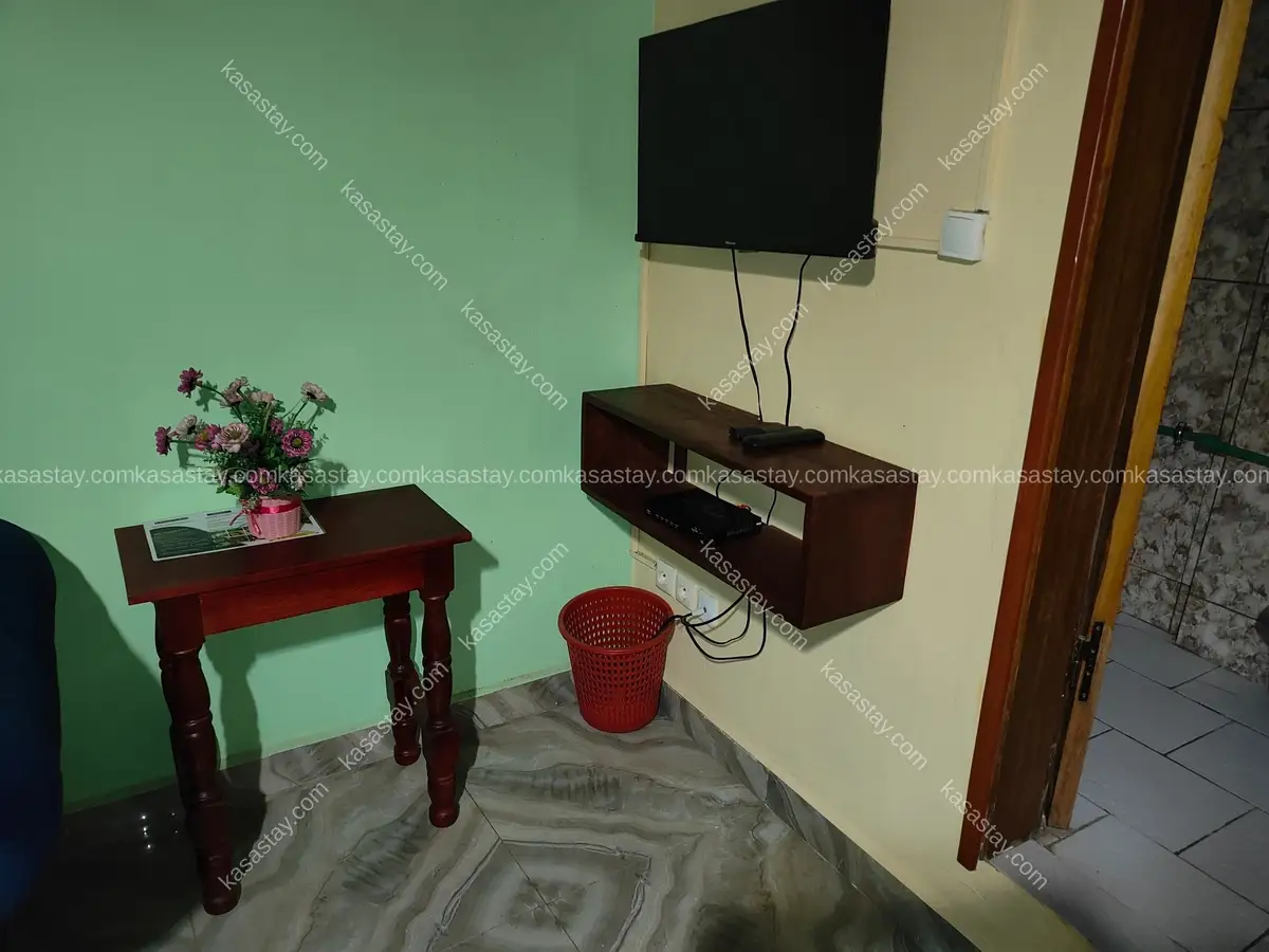 Chambre meublée Amelson 304 simbock(Carefour Mbalgong) 3