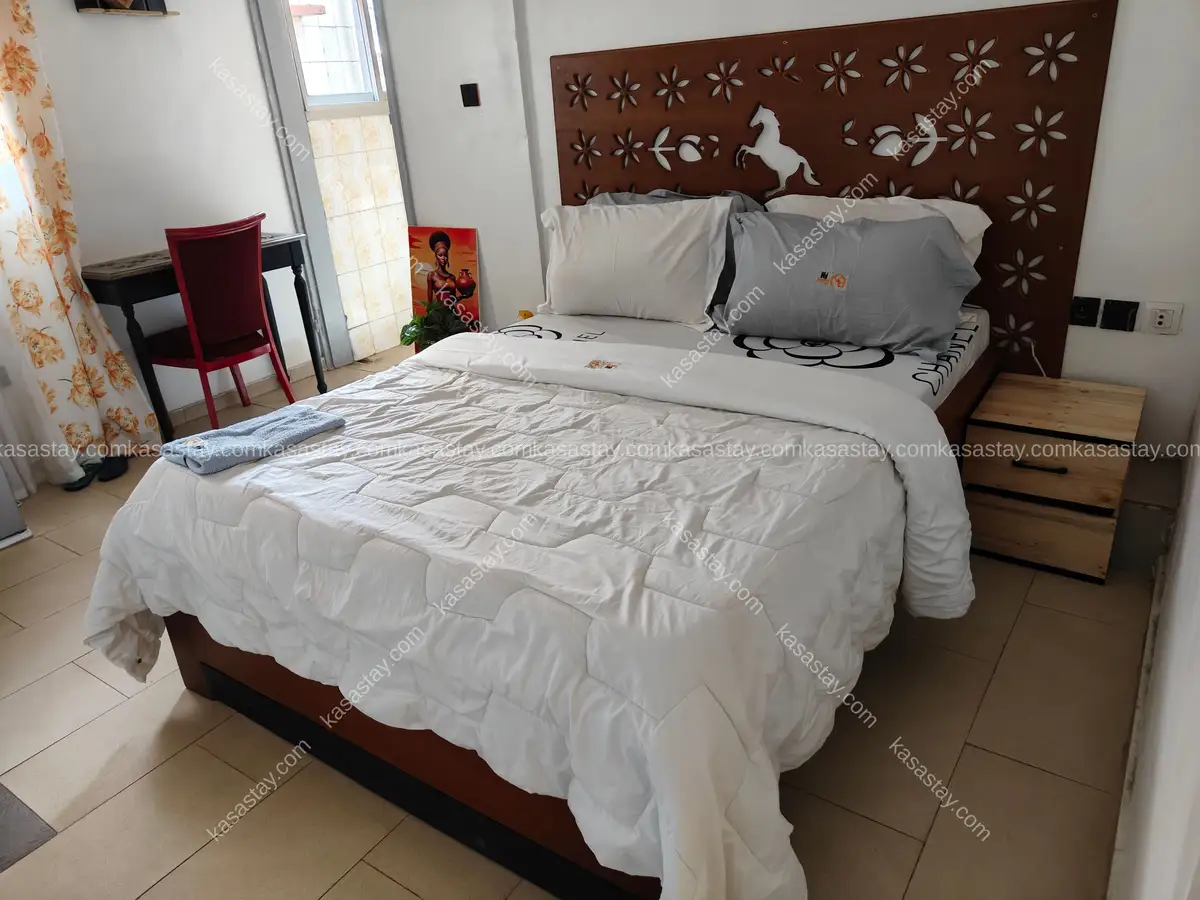 Chambre meublée entièrement équipée luxueuse à Mvogbi 0040