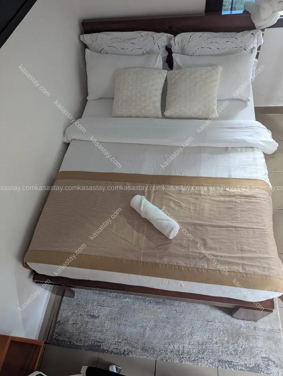 Room in Marché Cité-sic, Douala, 1 bedroom 4