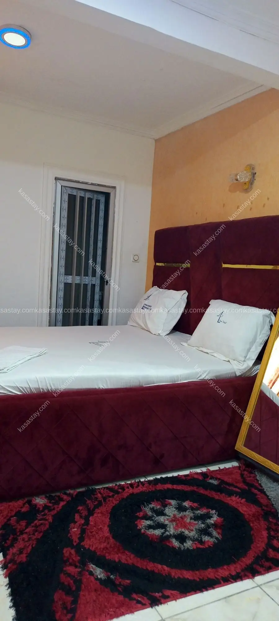 chambre meublée 402 by résidence Alexandra ( bonamoussadi carrefour maçon)