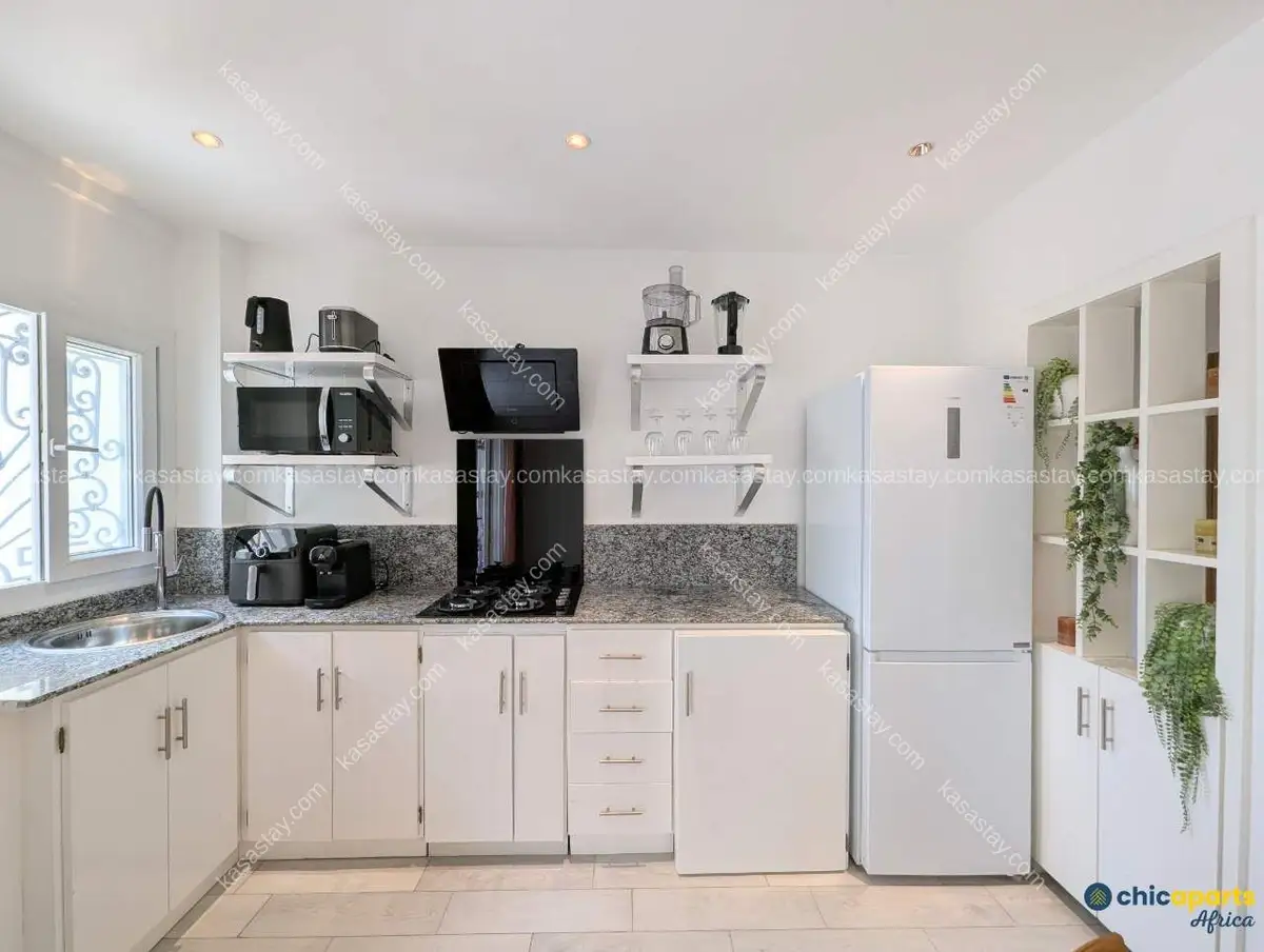 Studio in Bastos, Yaoundé, 1 bedroom 5